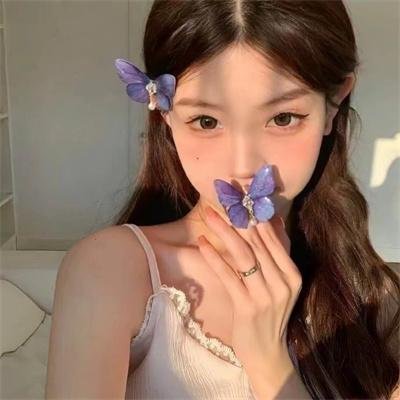 嘲笑的淑女